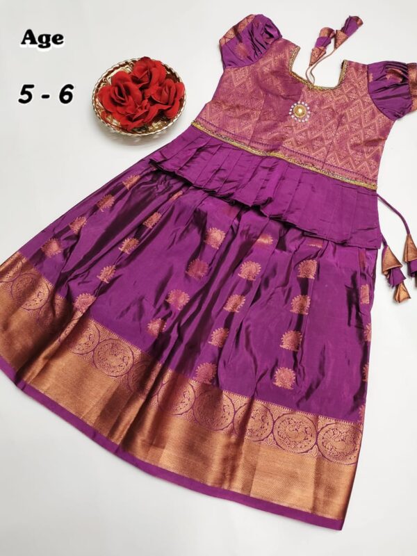 Pavadai set
