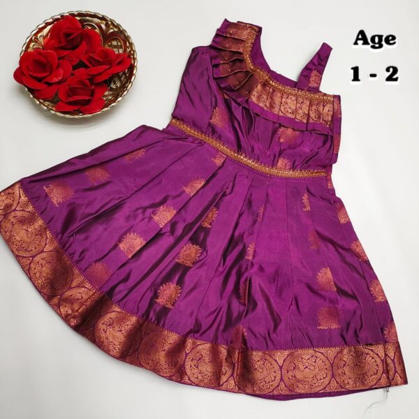 Pavadai set